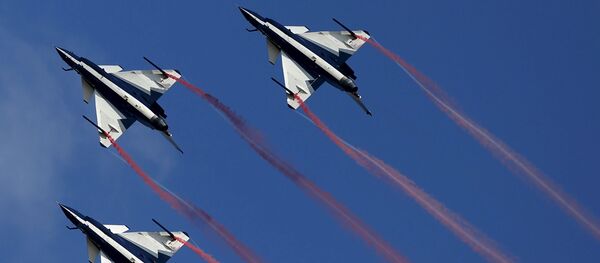 中國空軍八一飛行表演隊16日啓程赴俄參加國際軍事技術論壇 中國空軍八一飛行表演隊16日啓程赴俄參加國際軍事技術論壇 - 俄羅斯衛星通訊社