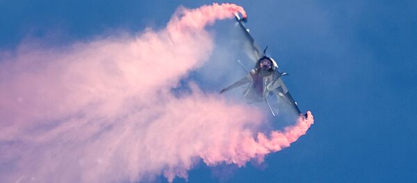 J-10 - 俄罗斯卫星通讯社