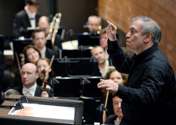 馬林斯基大劇院交響樂團 - 俄羅斯衛星通訊社