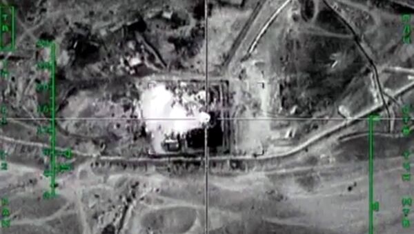 兩個月來俄戰機炸毀伊斯蘭國在敘境內控制的32處石油加工設施 - 俄羅斯衛星通訊社