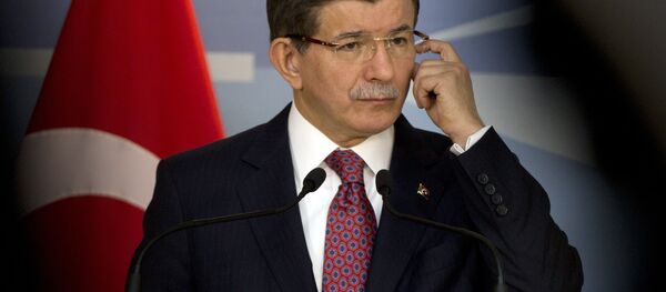 艾哈邁德•達武特奧盧 艾哈邁德•達武特奧盧 - 俄羅斯衛星通訊社