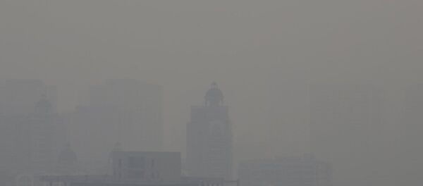 北京空氣重污染預警首次由“橙”變“紅” 北京空氣重污染預警首次由“橙”變“紅” - 俄羅斯衛星通訊社
