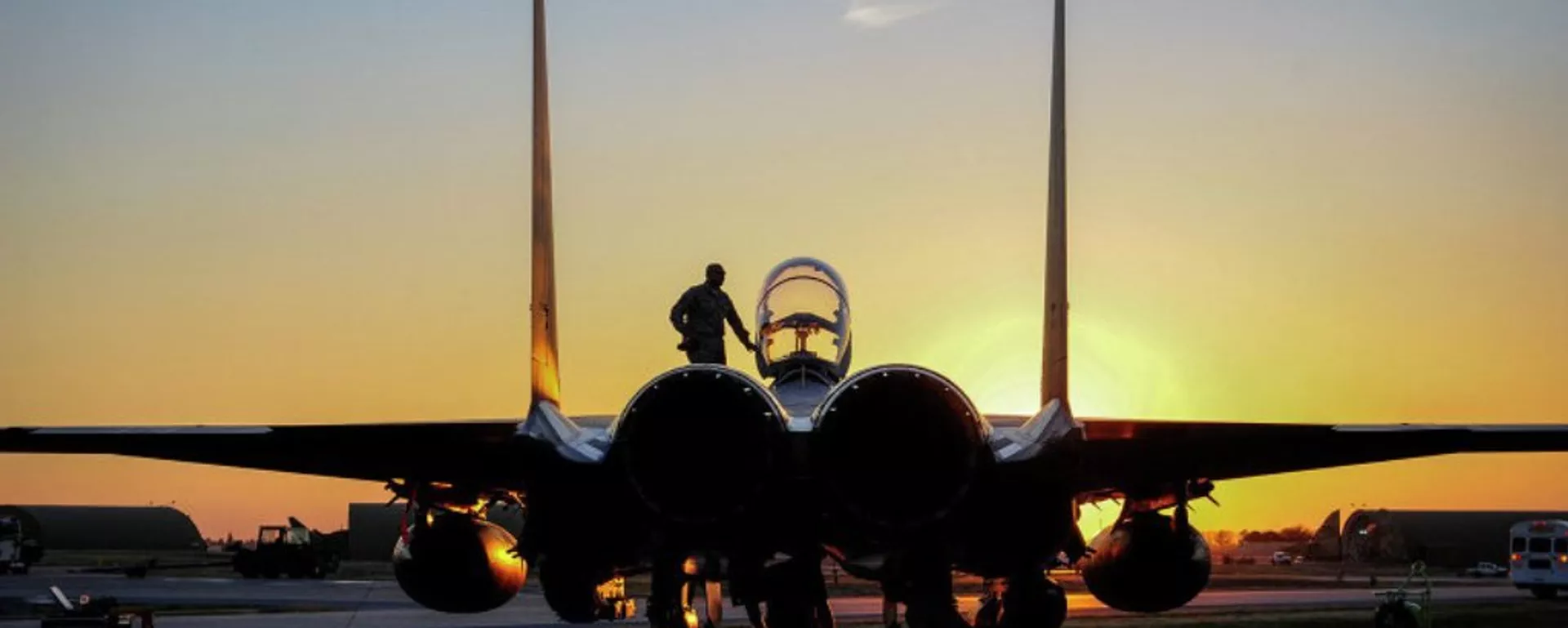 美波音公司获得价值85亿美元的合同，将向以色列供应F-15战斗机 - 俄罗斯卫星通讯社, 1920, 30.12.2025