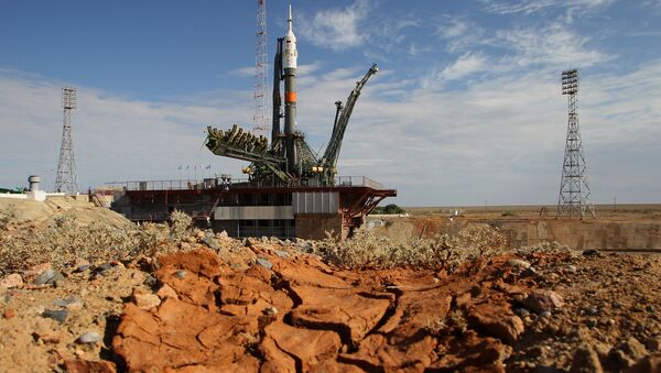 搭载俄“联盟TMA-19M”飞船的火箭已被放置在拜科努尔发射场 - 俄罗斯卫星通讯社