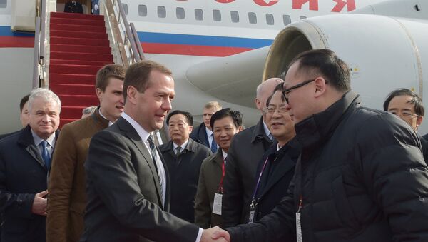 俄總理抵達中國進行正式訪問 - 俄羅斯衛星通訊社