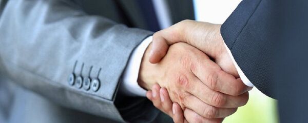 專家發現握手力度與智力之間的關係 - 俄羅斯衛星通訊社