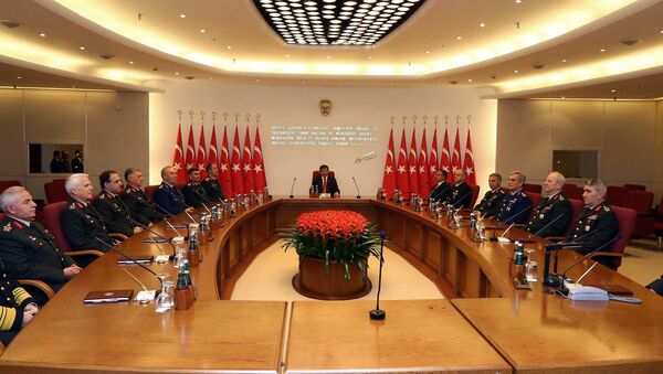 艾哈邁德•達武特奧盧 - 俄羅斯衛星通訊社