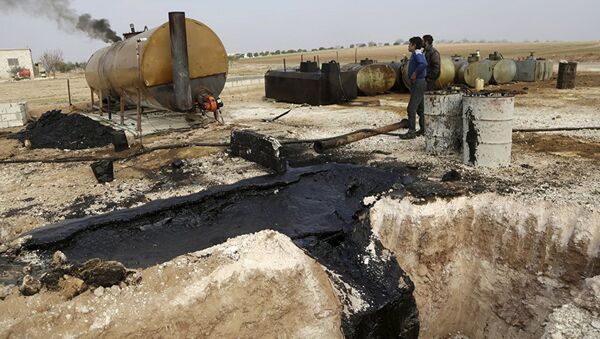 叙利亚军队解放代尔祖尔与拉卡省的四个石油产地 - 俄罗斯卫星通讯社