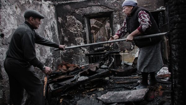 頓涅茨克人民共和國一晝夜間發生300次違反停火制度事件，確認基輔對居民區進行點狀襲擊 - 俄羅斯衛星通訊社