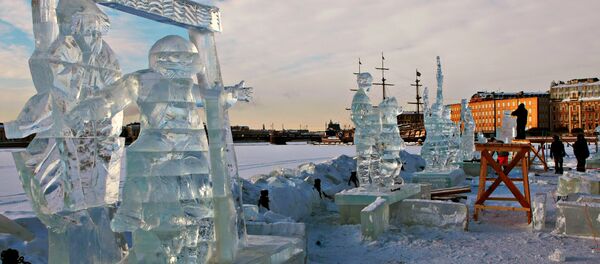 中国选手作品《生命之树》获俄雅库特国际冰雕雪雕比赛第二名 - 俄罗斯卫星通讯社