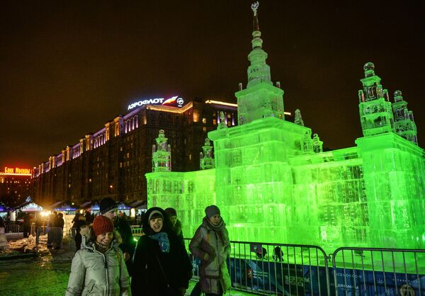 莫斯科艺术节上的大剧院冰雕 - 俄罗斯卫星通讯社