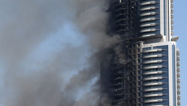 迪拜政府：迪拜摩天樓酒店起火原因暫不明朗 - 俄羅斯衛星通訊社