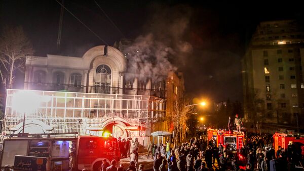 沙特驻伊朗大使馆遭示威者打砸 - 俄罗斯卫星通讯社