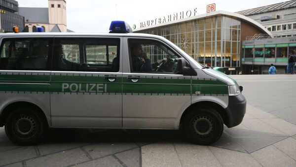Автомобиль немецкой полиции на площади города Кельна - 俄羅斯衛星通訊社