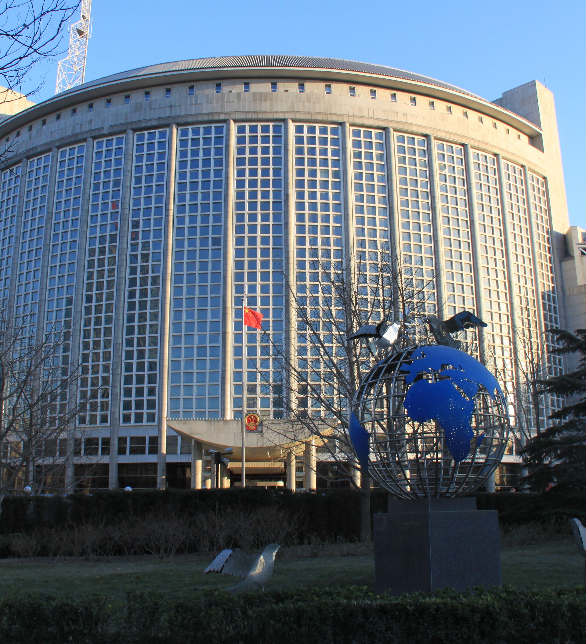 中国外交部:中方愿同俄方在新的一年里保持密切高层交往势头 - 2016年