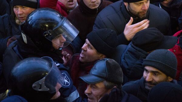 摩爾多瓦警方與反對派分子 - 俄羅斯衛星通訊社