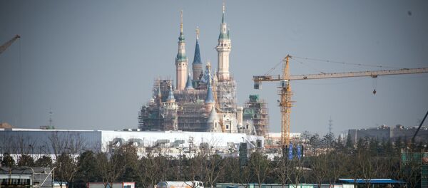 中國男孩用家長手機買20張迪士尼門票 總價達萬元 中國男孩用家長手機買20張迪士尼門票 總價達萬元 - 俄羅斯衛星通訊社