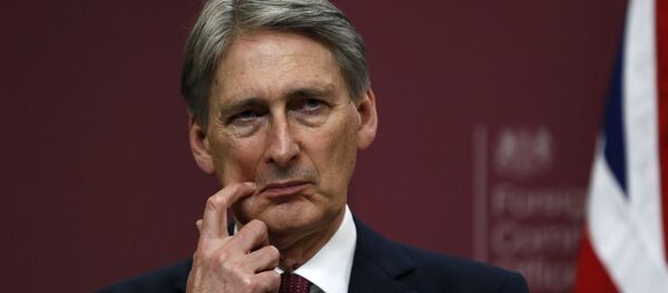 菲利普∙哈蒙德 - 俄羅斯衛星通訊社