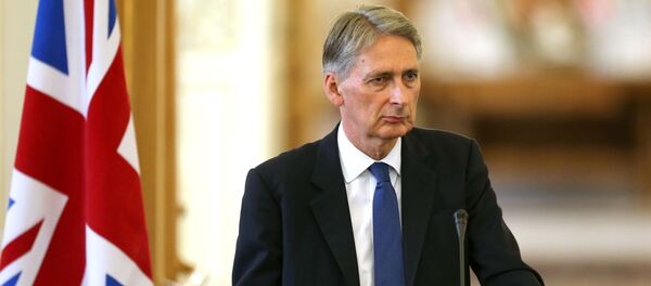 菲利普∙哈蒙德 - 俄罗斯卫星通讯社