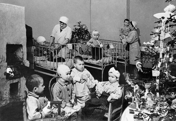 列寧格勒圍困期間醫院的孩子 - 俄羅斯衛星通訊社