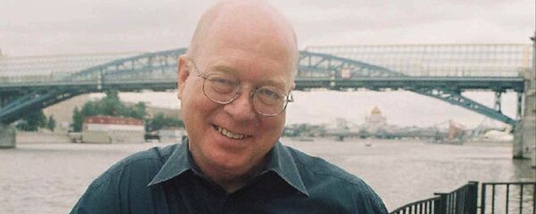 厄爾∙拉斯穆森 厄爾∙拉斯穆森 - 俄羅斯衛星通訊社