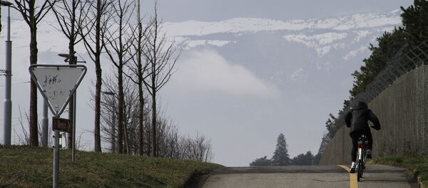 俄旅行家欲骑自行车征服位于新疆的欧亚大陆难抵极 - 俄罗斯卫星通讯社