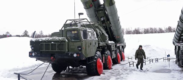 S-400 “凯旋”防空导弹系统 - 俄罗斯卫星通讯社