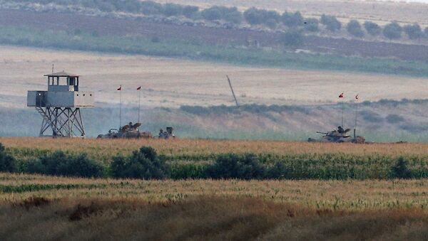 快讯：媒体援引军方消息人士报道称，土耳其坦克从基利斯省进入叙利亚北部，对“伊斯兰国”阵地进行了打击。 - 俄罗斯卫星通讯社