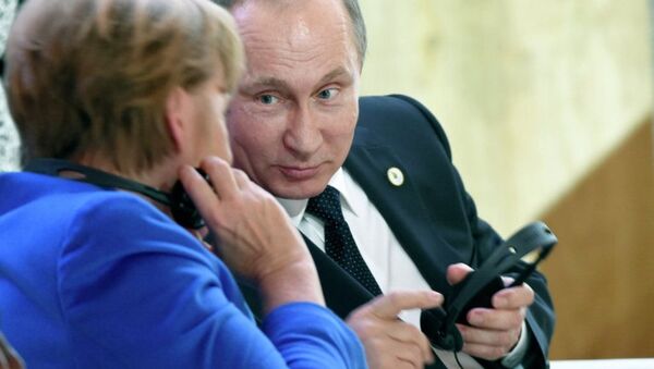 克宫：普京和默克尔讨论乌克兰宪法改革和顿巴斯选举 - 俄罗斯卫星通讯社