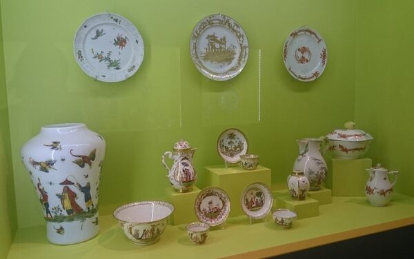 皇家瓷器厂制作的餐具, 俄罗斯18世纪中叶。 - 俄罗斯卫星通讯社