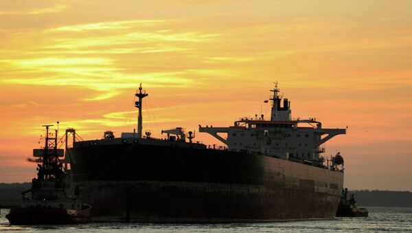 外媒：美国西海岸油轮中的原油已达2000万桶 - 俄罗斯卫星通讯社