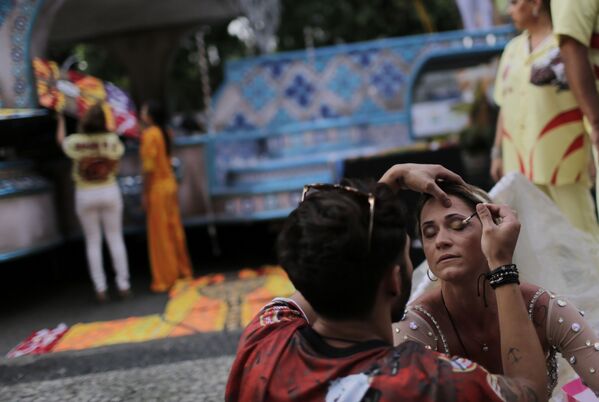 巴西狂欢节民众欢庆场面 - 俄罗斯卫星通讯社