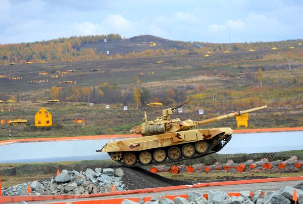 俄罗斯2013第四届武器展览（Russian Expo Arms-2013）上的T-90坦克 - 俄罗斯卫星通讯社
