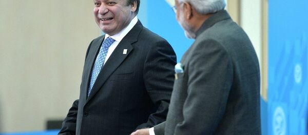 印度總理納倫德拉·莫迪與巴總理納瓦茲·謝里夫 印度總理納倫德拉·莫迪與巴總理納瓦茲·謝里夫 - 俄羅斯衛星通訊社