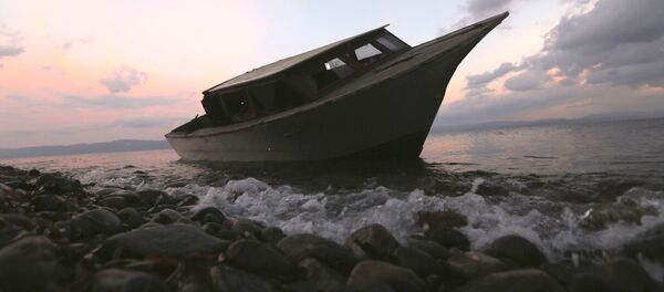 載有移民的船隻造成18人死亡 - 俄羅斯衛星通訊社