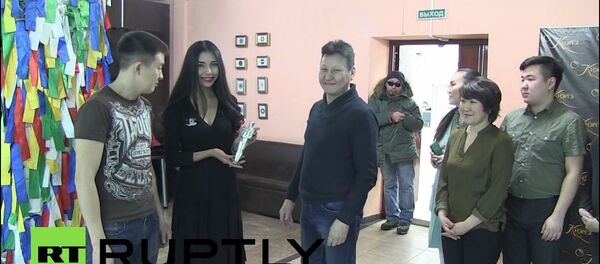 俄雅庫特影迷為迪卡普里奧準備的“小金人”已鑄成 - 俄羅斯衛星通訊社