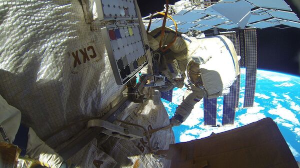 Выход в открытый космос российских космонавтов - 俄罗斯卫星通讯社