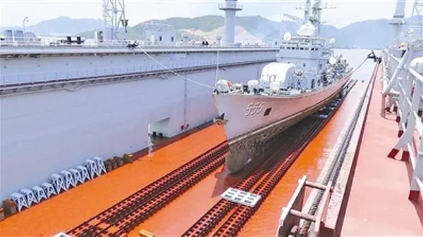 中國海軍第一艘自航式浮船塢問世 - 俄羅斯衛星通訊社