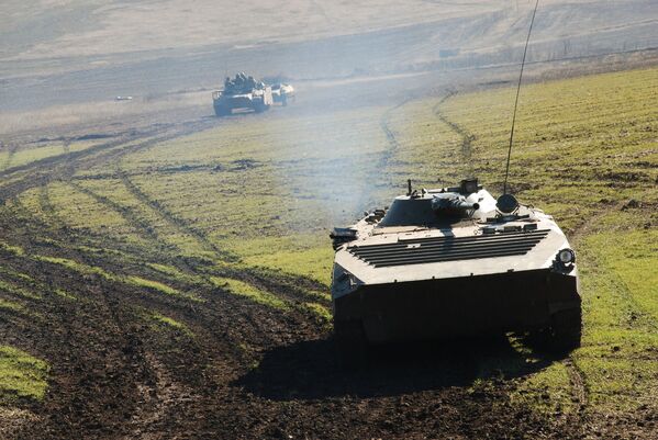 接觸線上的“頓涅茨克人民共和國”民兵戰士。 接觸線上的“頓涅茨克人民共和國”民兵戰士。 - 俄羅斯衛星通訊社