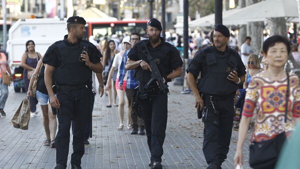 西班牙警方截获了2万套恐怖分子制服 - 俄罗斯卫星通讯社