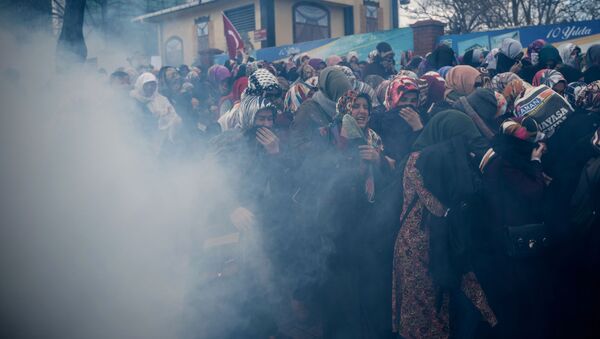 土耳其警方对安卡拉抗议的学生使用催泪瓦斯 - 俄罗斯卫星通讯社