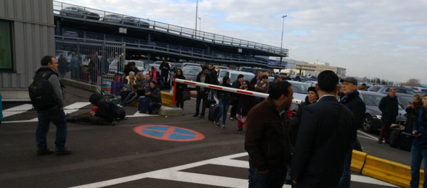 媒體援引比利時電視台消息稱,布魯塞爾機場的爆炸由自殺式恐怖襲擊者引爆 媒體援引比利時電視台消息稱,布魯塞爾機場的爆炸由自殺式恐怖襲擊者引爆 - 俄羅斯衛星通訊社