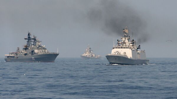 俄印军人在联合演习期间将驾驶舰载直升机在海上飞行 - 俄罗斯卫星通讯社