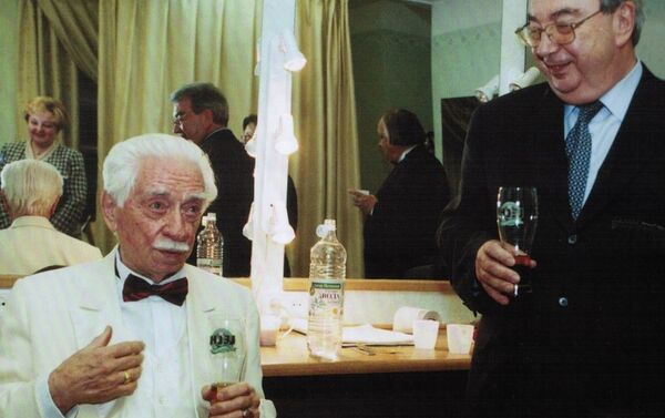 1999年，与总理叶甫盖尼·普里马科夫 - 俄罗斯卫星通讯社