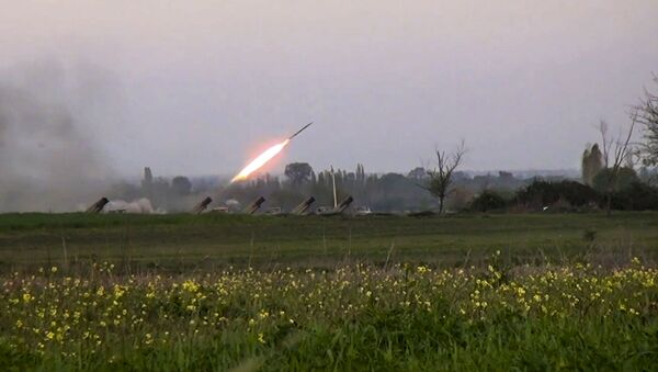 Стрельба из орудий в зоне карабахского конфликта - 俄罗斯卫星通讯社