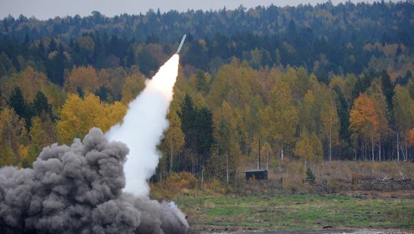 俄东部军区将换装最现代化的齐射火箭炮系统“旋风-S” - 俄罗斯卫星通讯社