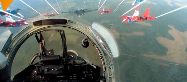 俄羅斯勇士飛行表演隊 - 俄羅斯衛星通訊社