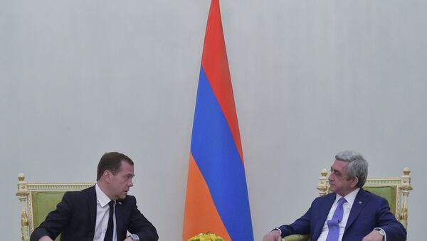 俄羅斯總理德米特里•梅德韋傑夫與亞美尼亞總統謝爾日•薩爾基相 - 俄羅斯衛星通訊社