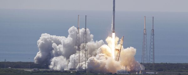 媒体:美国空军销毁了伊隆·马斯克公司制造火箭的一部分 媒体:美国空军销毁了伊隆·马斯克公司制造火箭的一部分 - 俄罗斯卫星通讯社