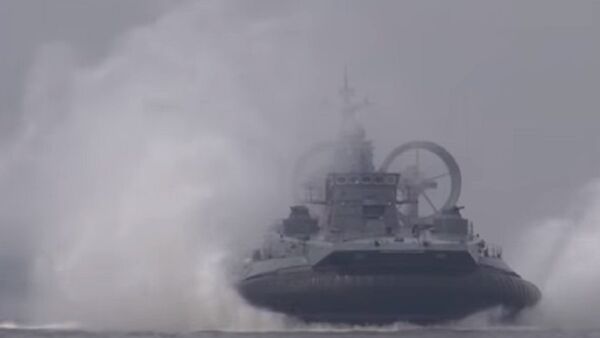 從巨型登陸艦實施打擊 - 俄羅斯衛星通訊社